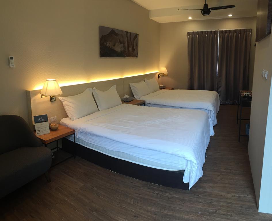 Cozy Cozy Hostel Тайнань Экстерьер фото