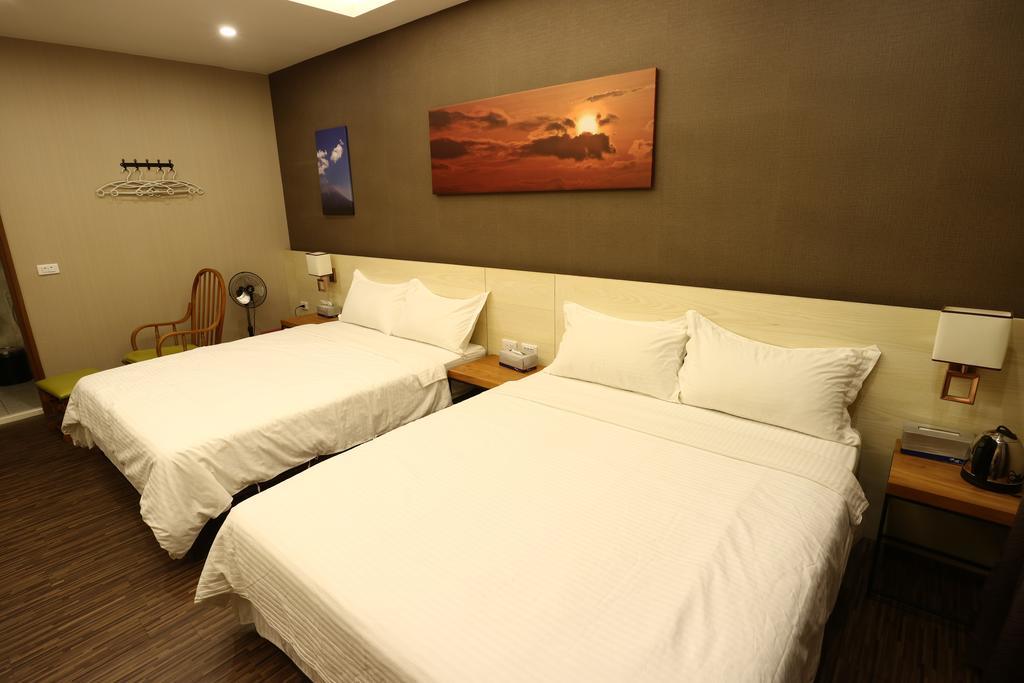 Cozy Cozy Hostel Тайнань Экстерьер фото