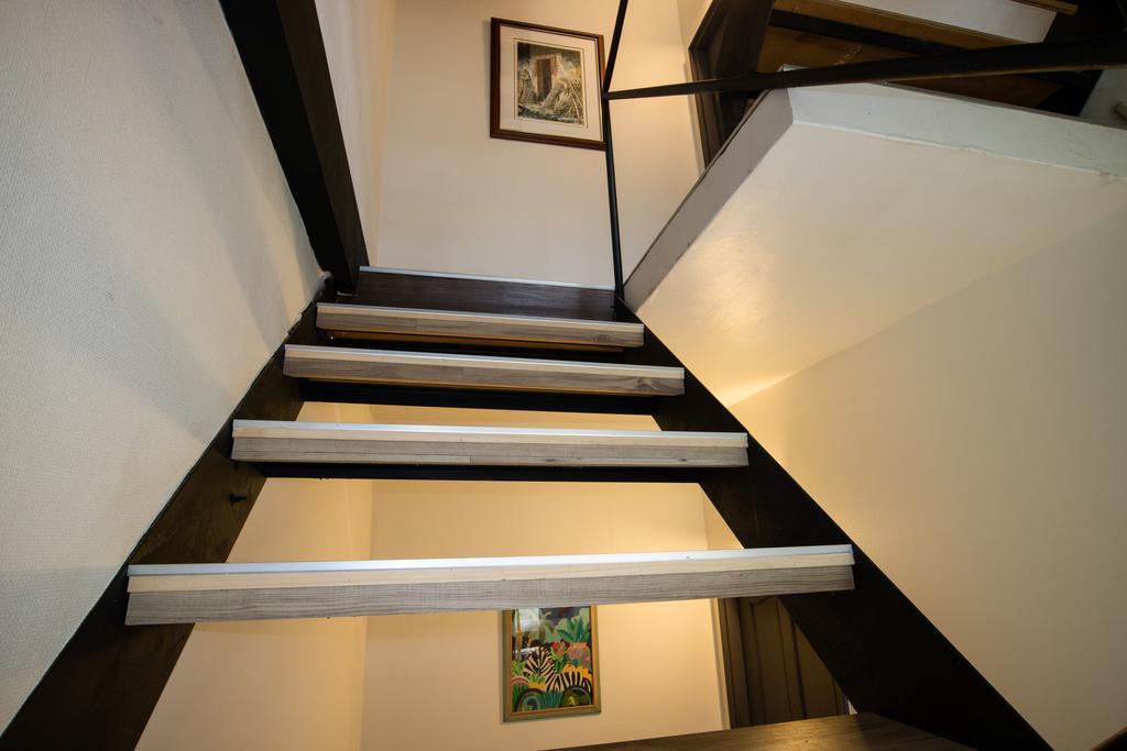 Cozy Cozy Hostel Тайнань Экстерьер фото