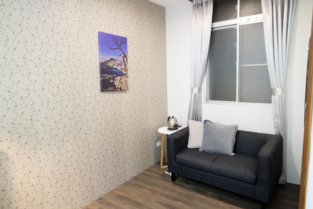 Cozy Cozy Hostel Тайнань Экстерьер фото