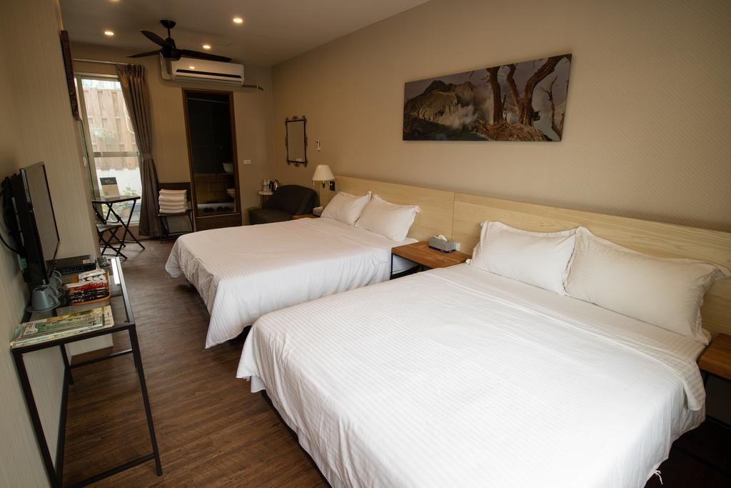 Cozy Cozy Hostel Тайнань Экстерьер фото