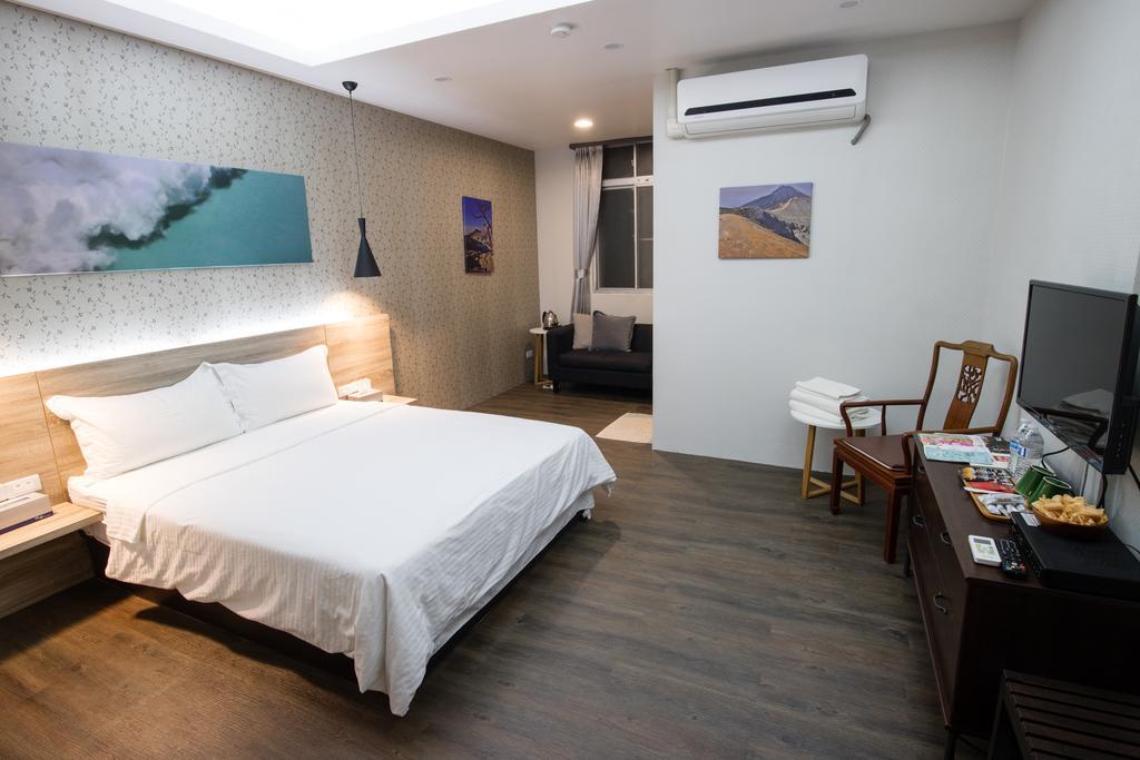 Cozy Cozy Hostel Тайнань Экстерьер фото