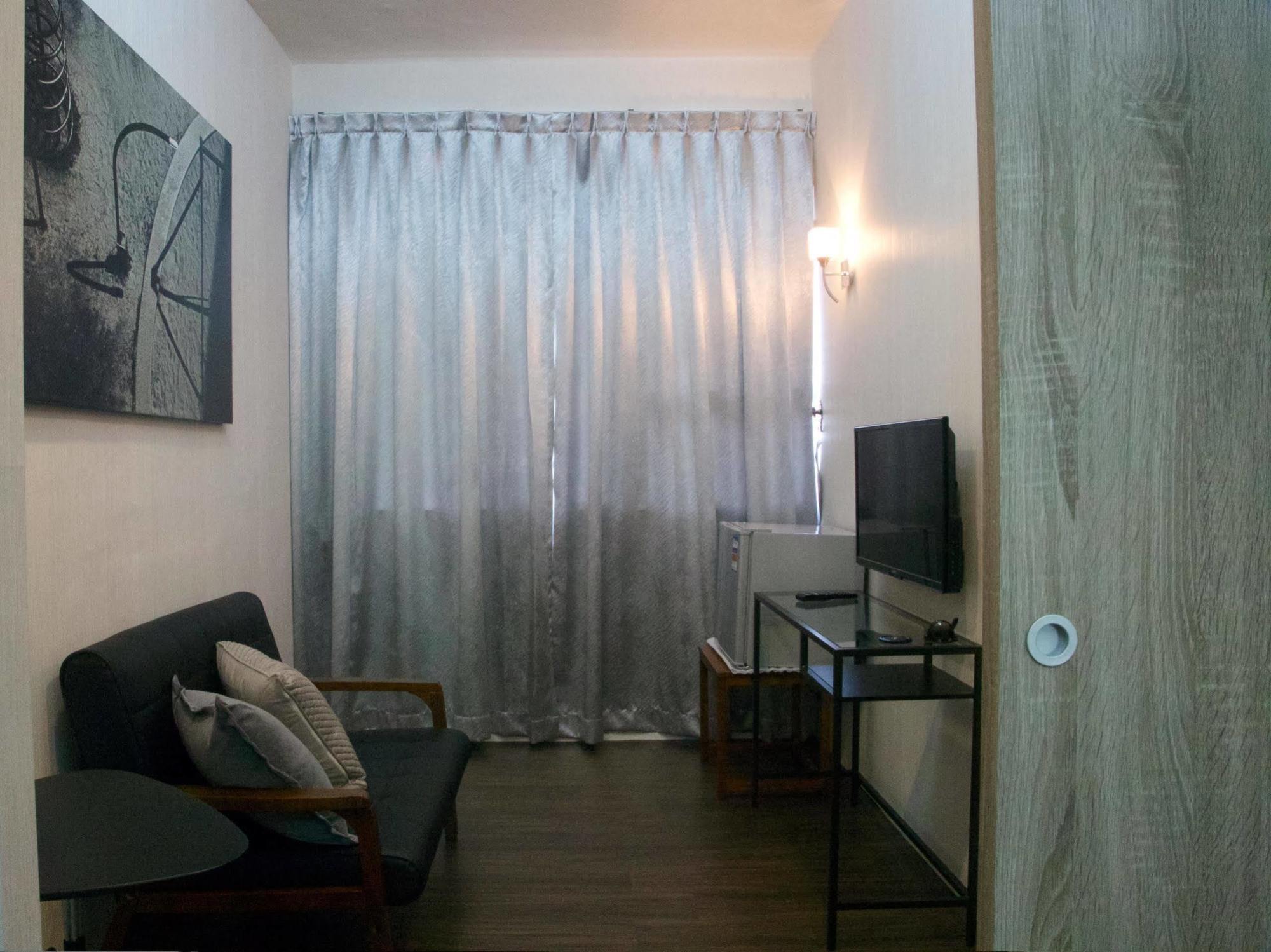 Cozy Cozy Hostel Тайнань Экстерьер фото